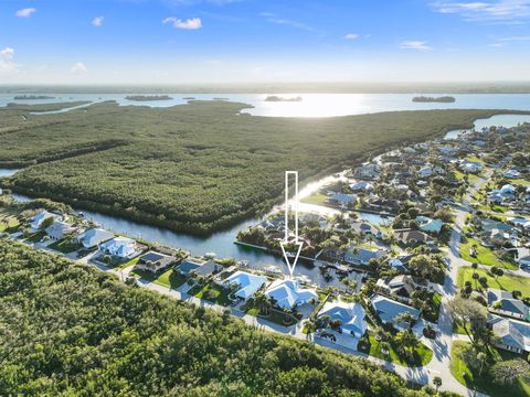 A home in Hutchinson Island