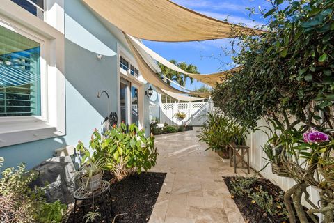 A home in Hutchinson Island