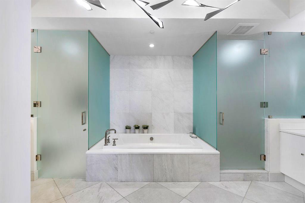 4001 NORTH OCEAN CONDO - Residential