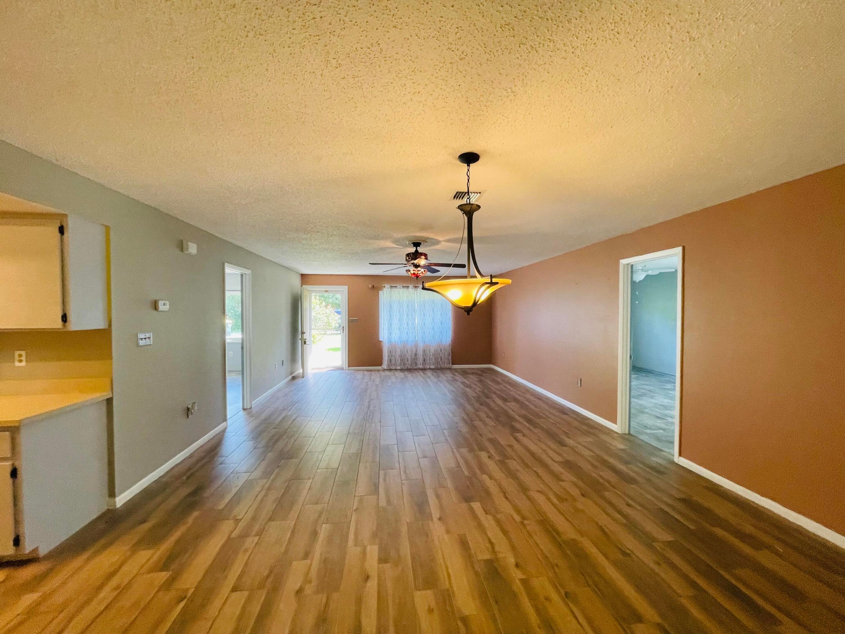 HIGHLANDS PARK EST SEC F - Residential