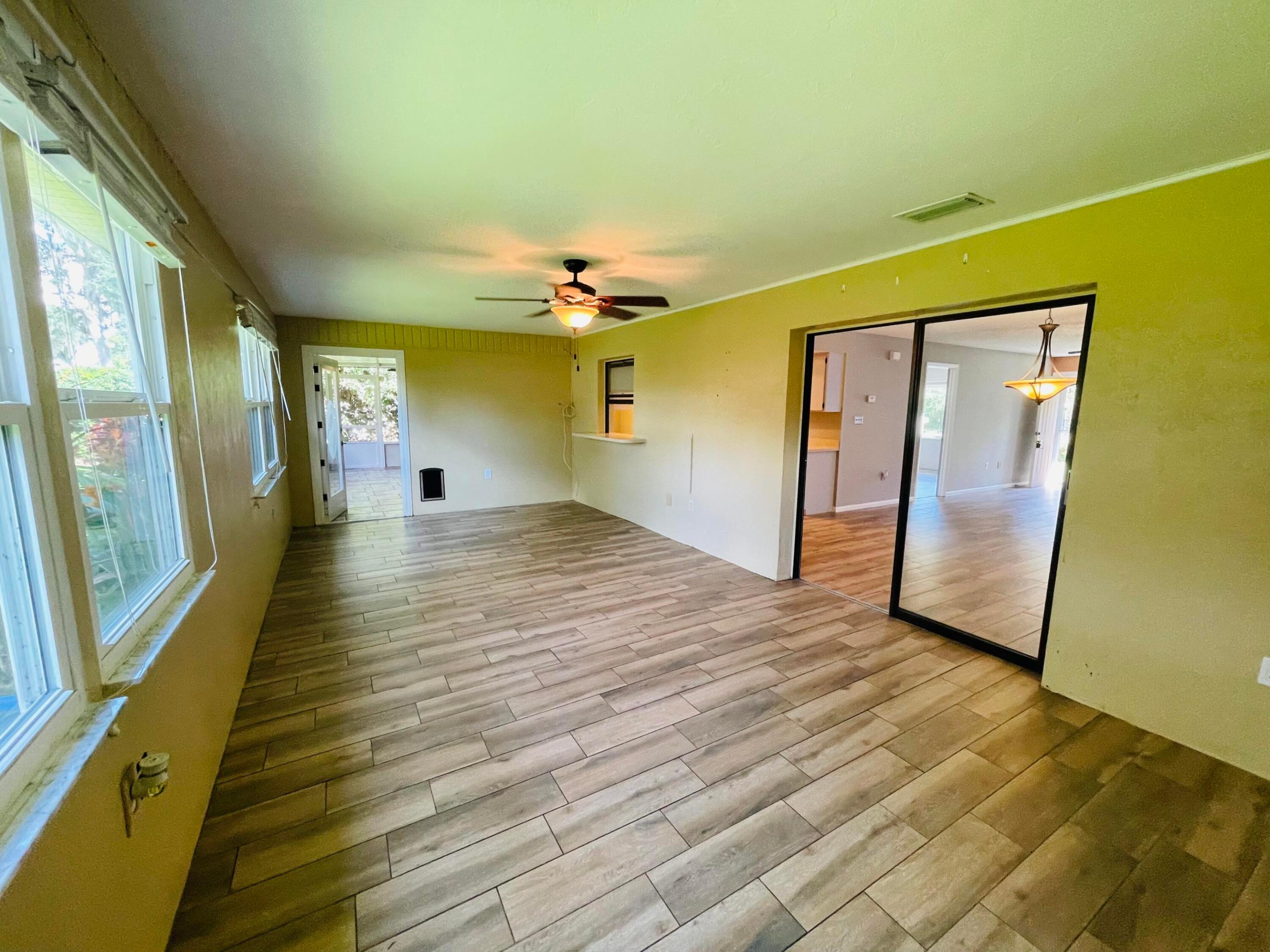 HIGHLANDS PARK EST SEC F - Residential