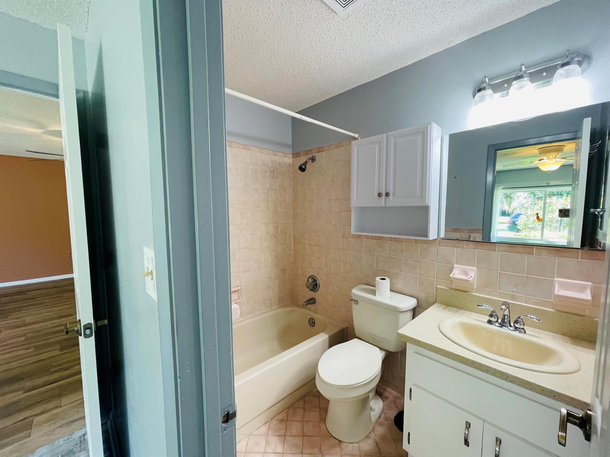 HIGHLANDS PARK EST SEC F - Residential