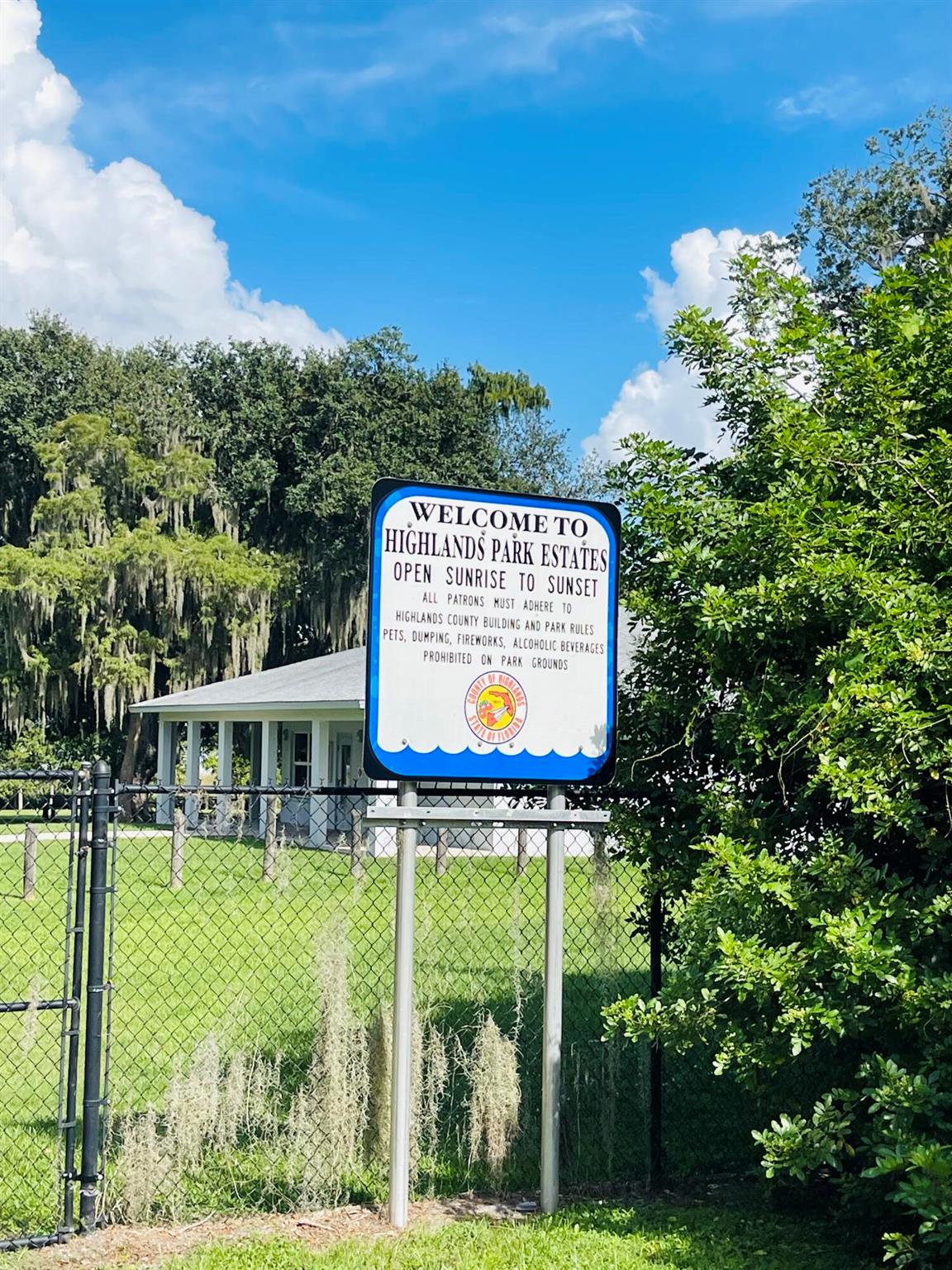 HIGHLANDS PARK EST SEC F - Residential