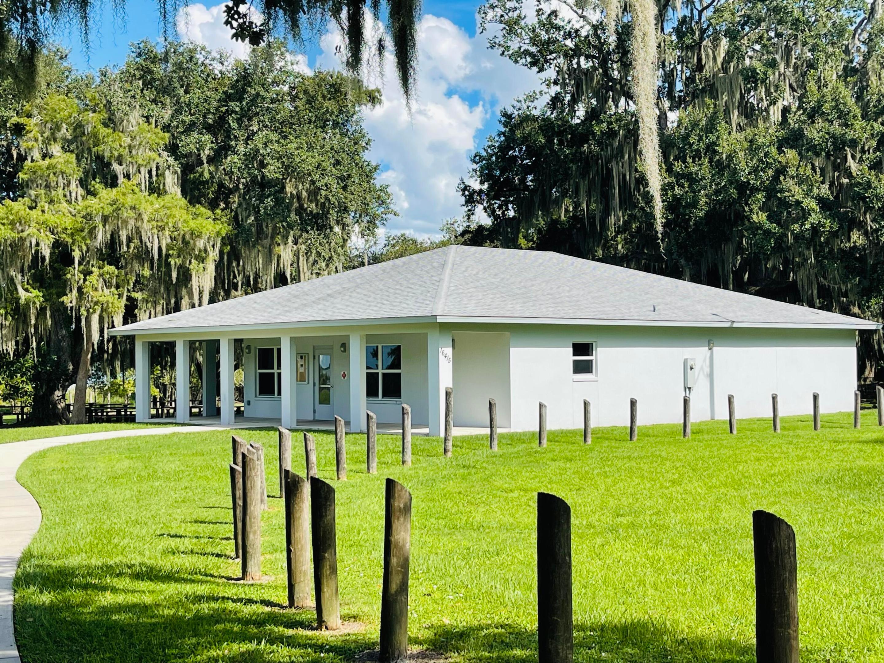 HIGHLANDS PARK EST SEC F - Residential