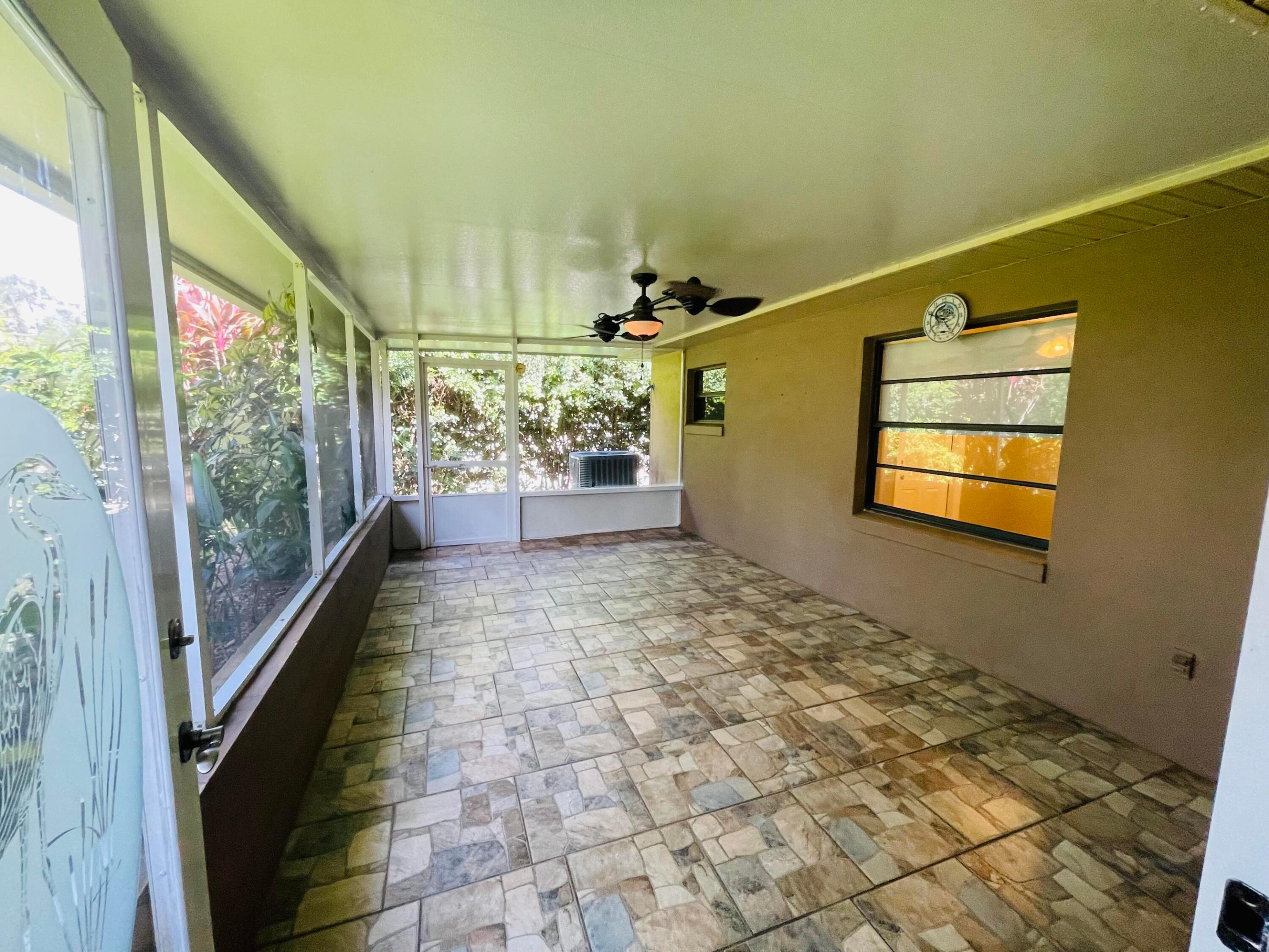 HIGHLANDS PARK EST SEC F - Residential