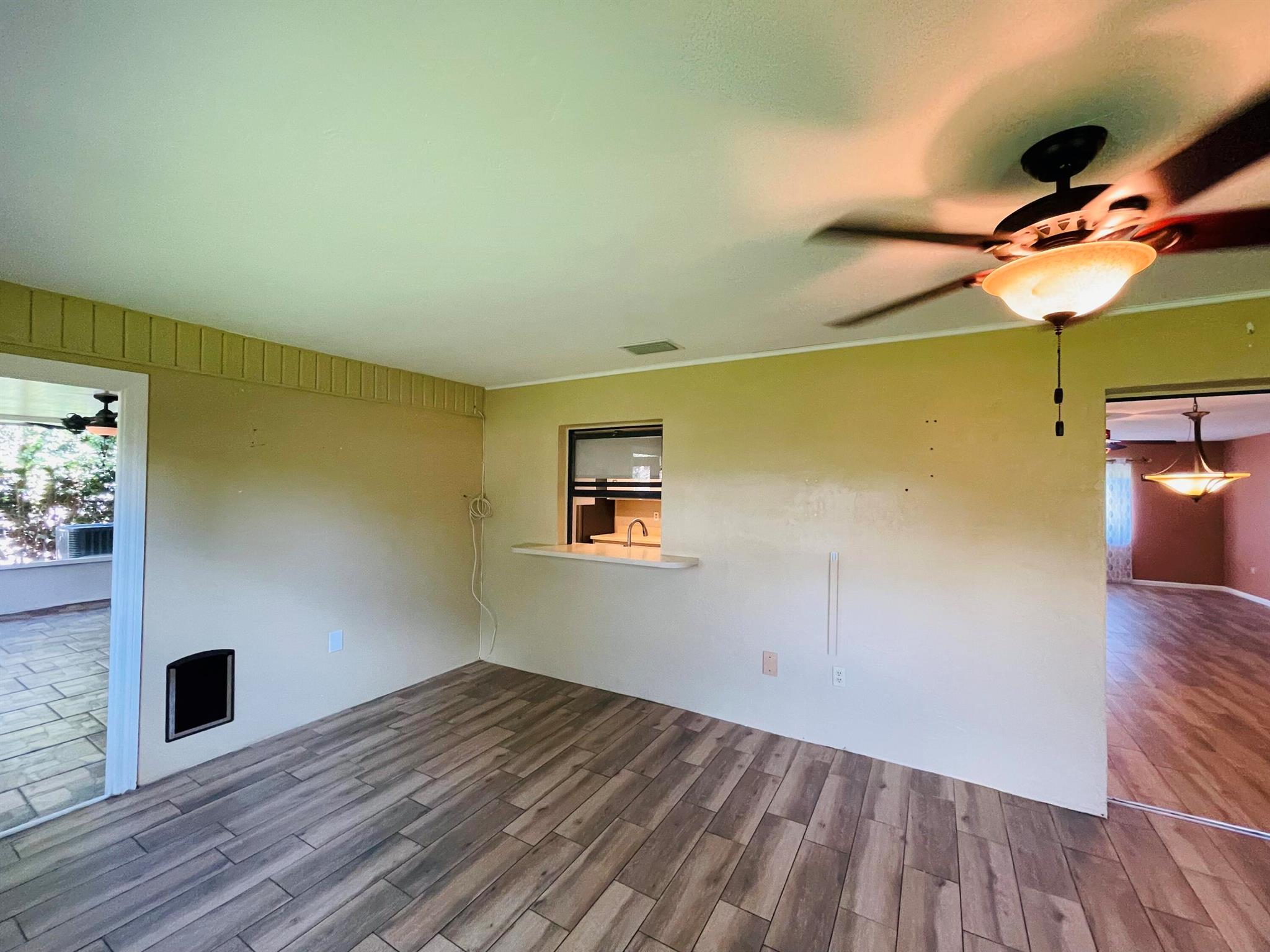 HIGHLANDS PARK EST SEC F - Residential