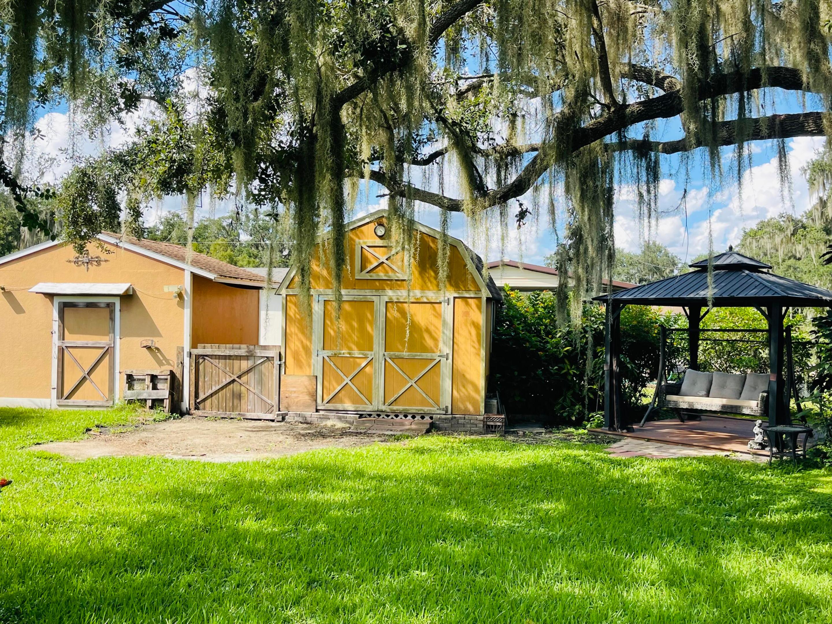 HIGHLANDS PARK EST SEC F - Residential