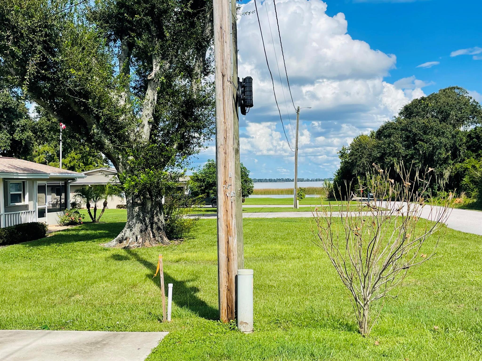 HIGHLANDS PARK EST SEC F - Residential