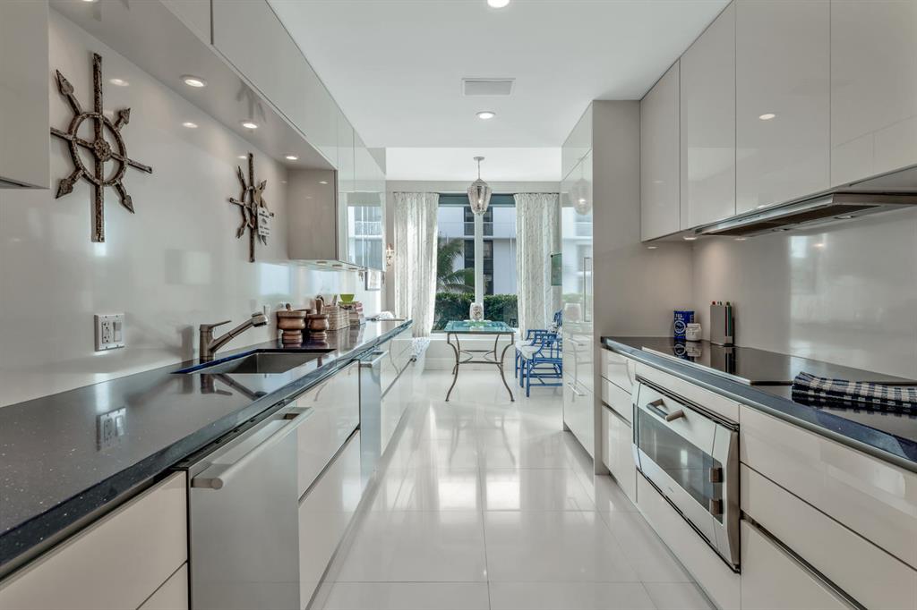 DUNSTER HOUSE CONDO - Residential