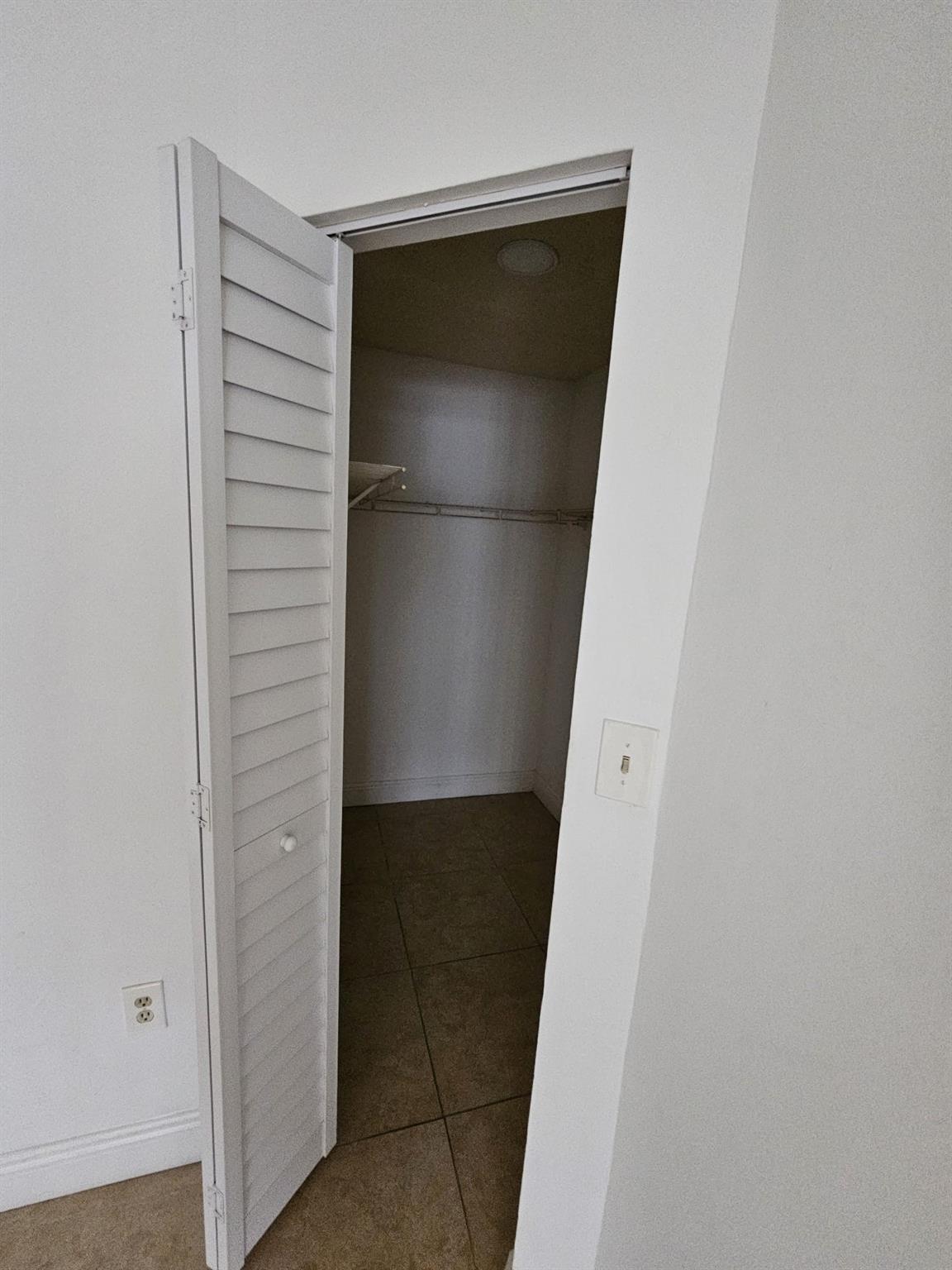 Marina Oaks Condo - Residential Lease