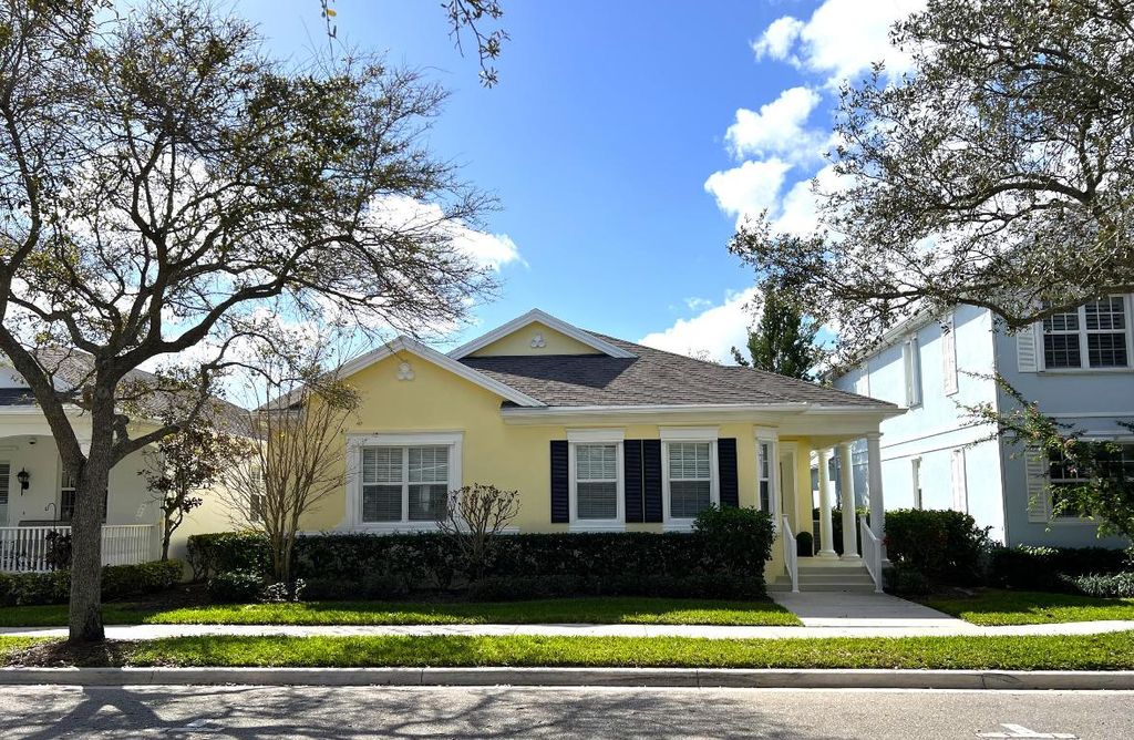 Photo of 223 Poinciana Drive, Jupiter, FL 33458 (MLS # R10952999)