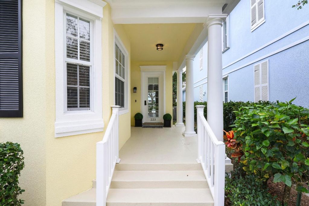 Photo of 223 Poinciana Drive, Jupiter, FL 33458 (MLS # R10952999)