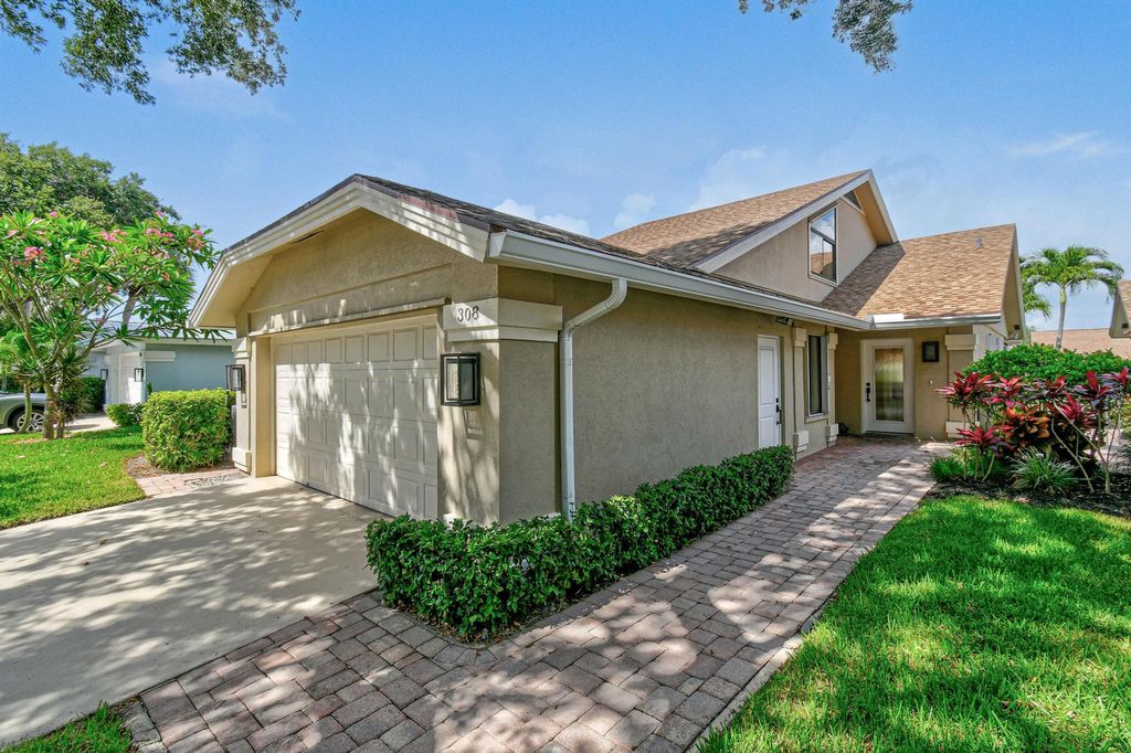 Photo of 308 Ridge Road, Jupiter, FL 33477 (MLS # R11099745)