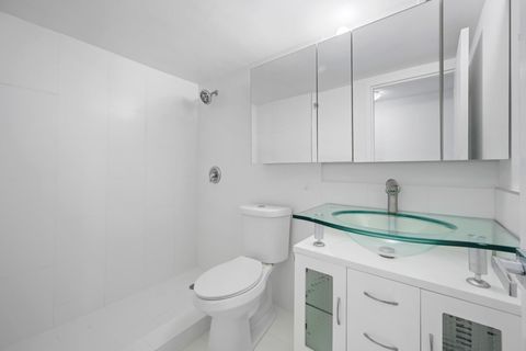 999 Brickell Bay Dr 1909 Miami FL 33131