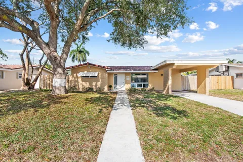1812 N 44th Ave, Hollywood, FL MLS: F10499098