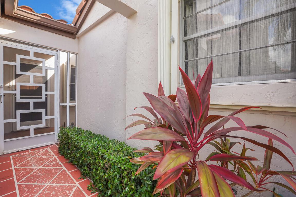 6099 Waldwick Circle