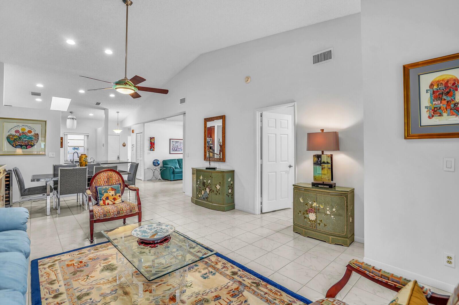 HUNTINGTON POINTE - Residential Lease