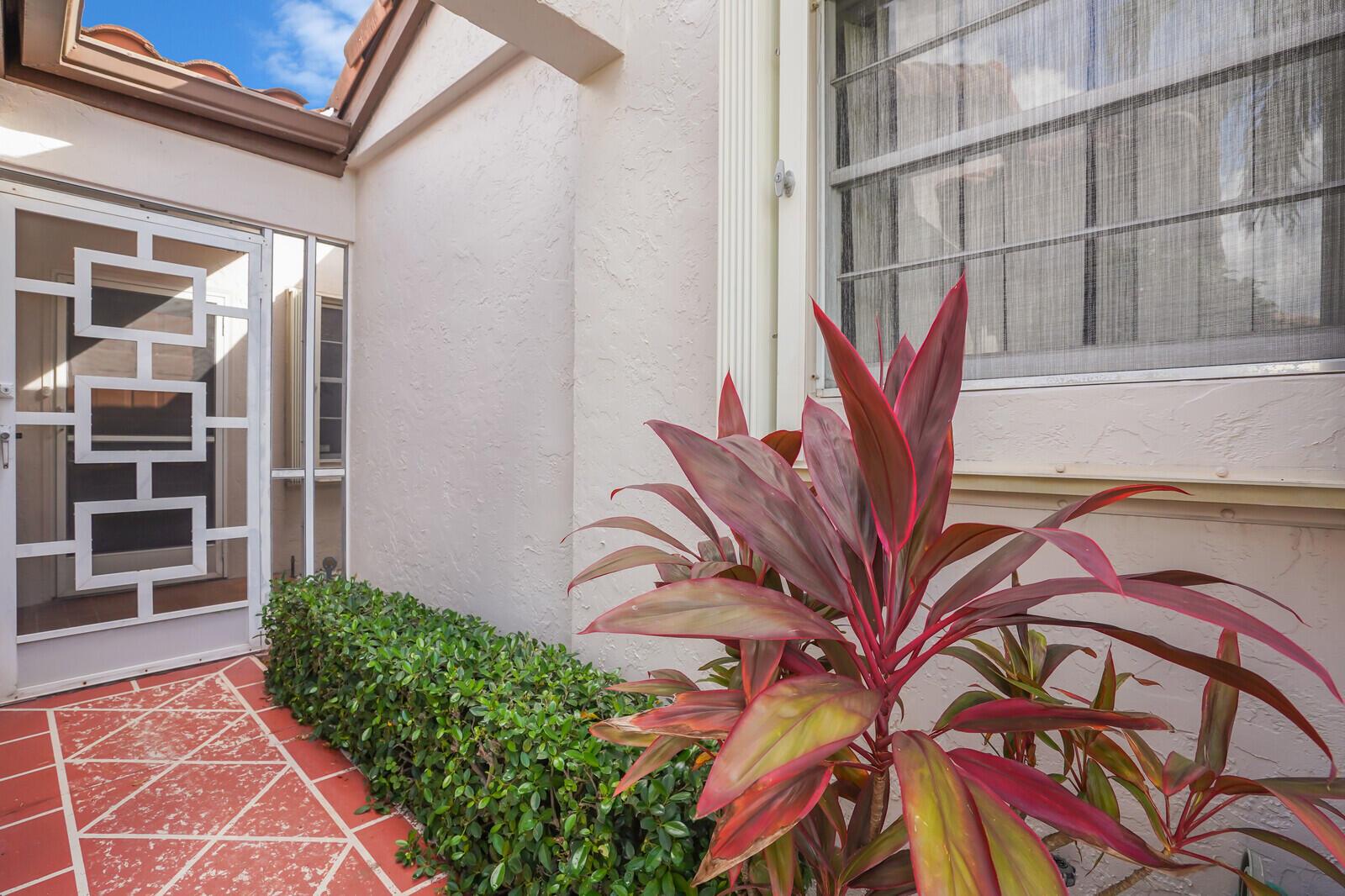 HUNTINGTON POINTE - Residential Lease
