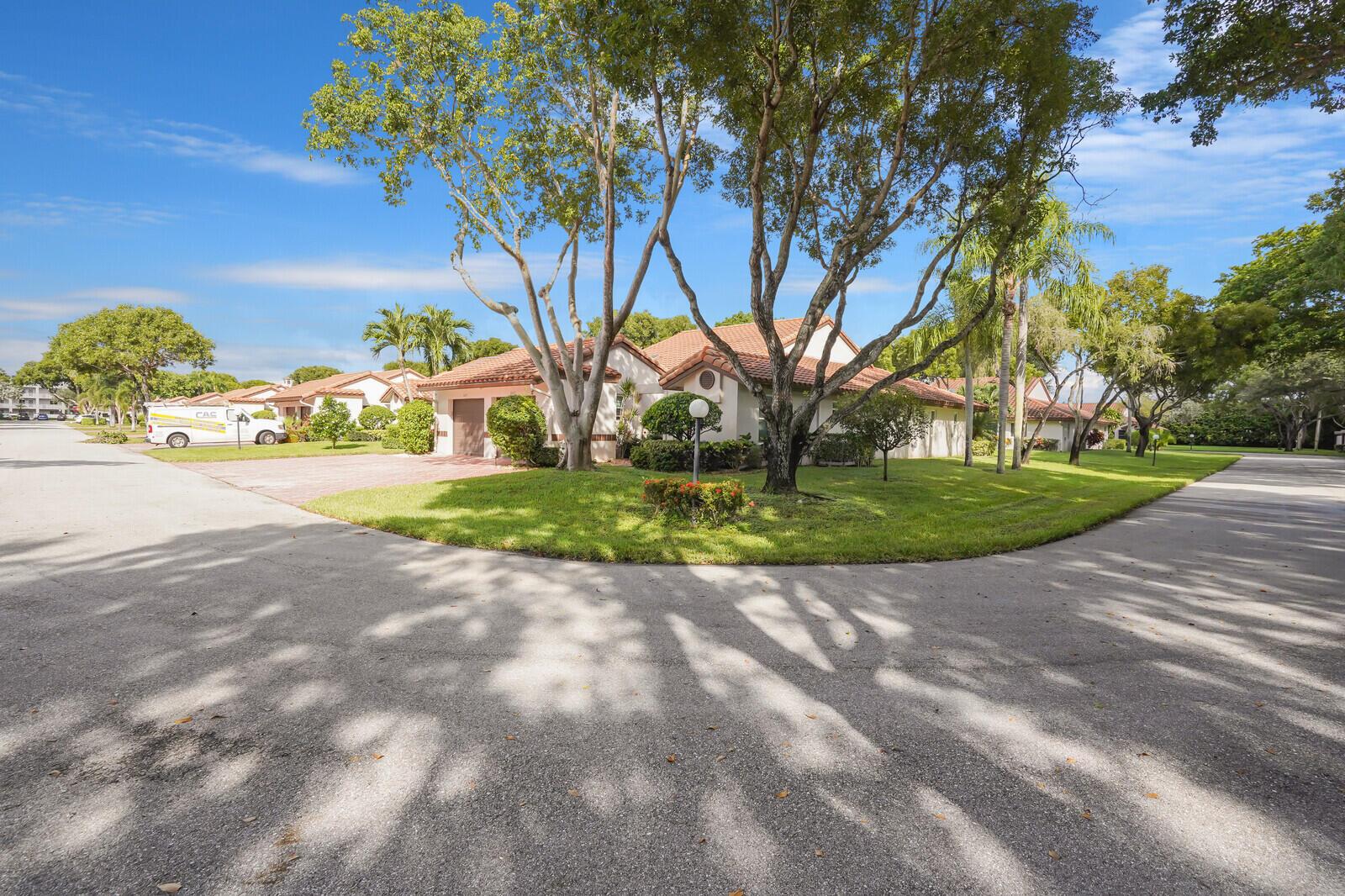 HUNTINGTON POINTE - Residential Lease