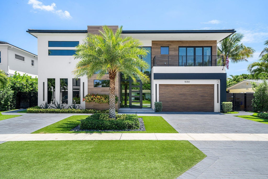 Photo of 1030 NE 2nd Terrace, Boca Raton, FL 33432 (MLS # B26075981)