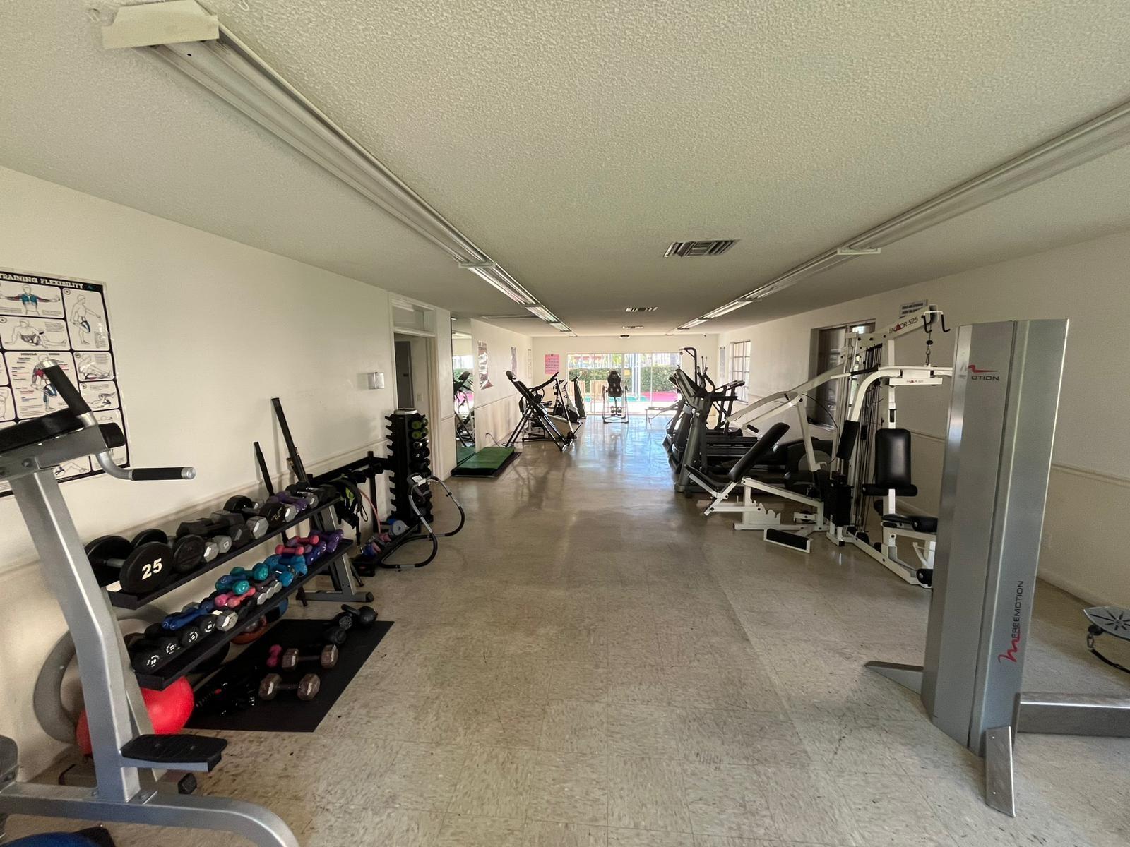 Lighthouse Point Plaza Co - Residential Lease