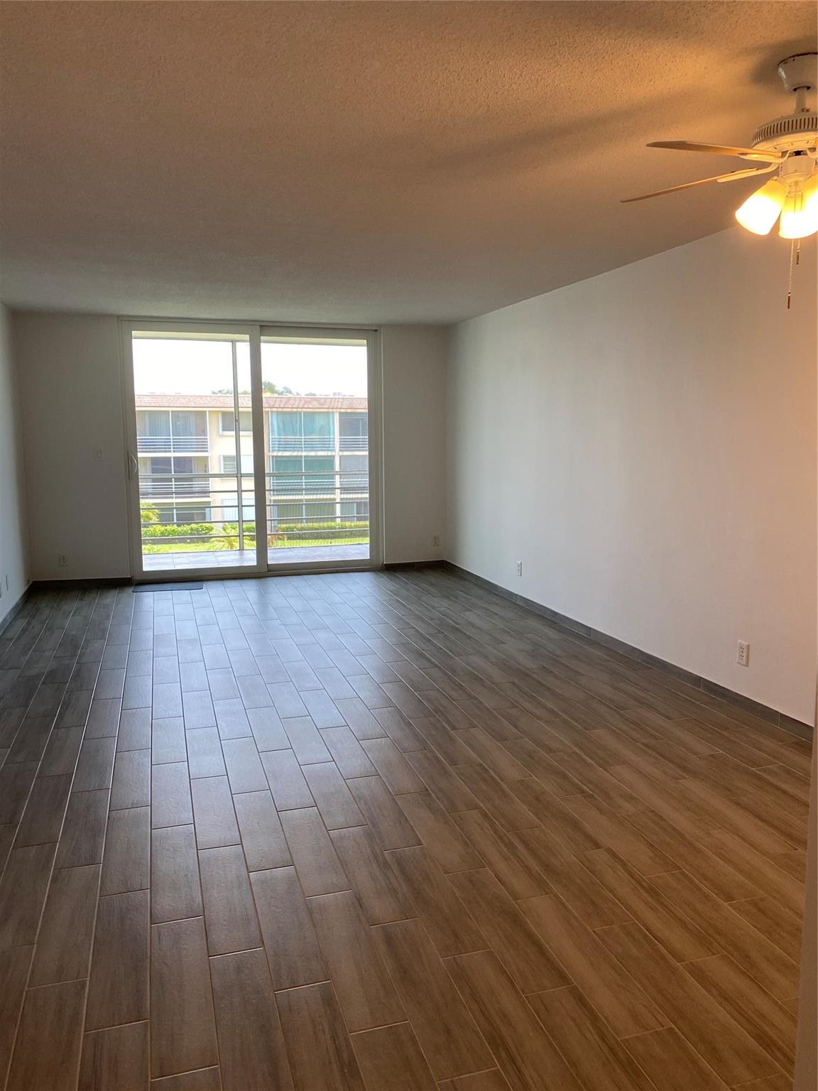 Lighthouse Point Plaza Co - Residential Lease