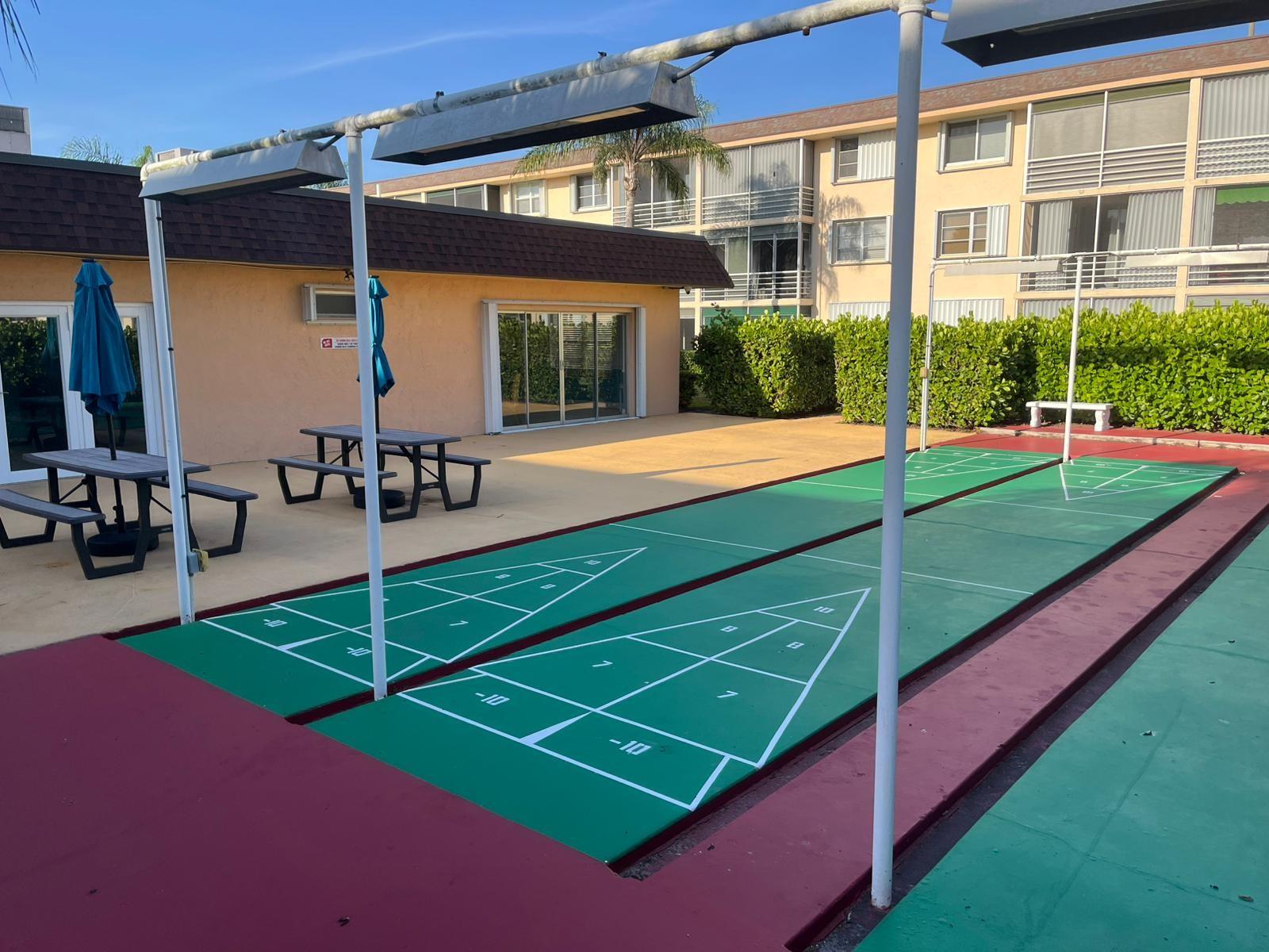 Lighthouse Point Plaza Co - Residential Lease