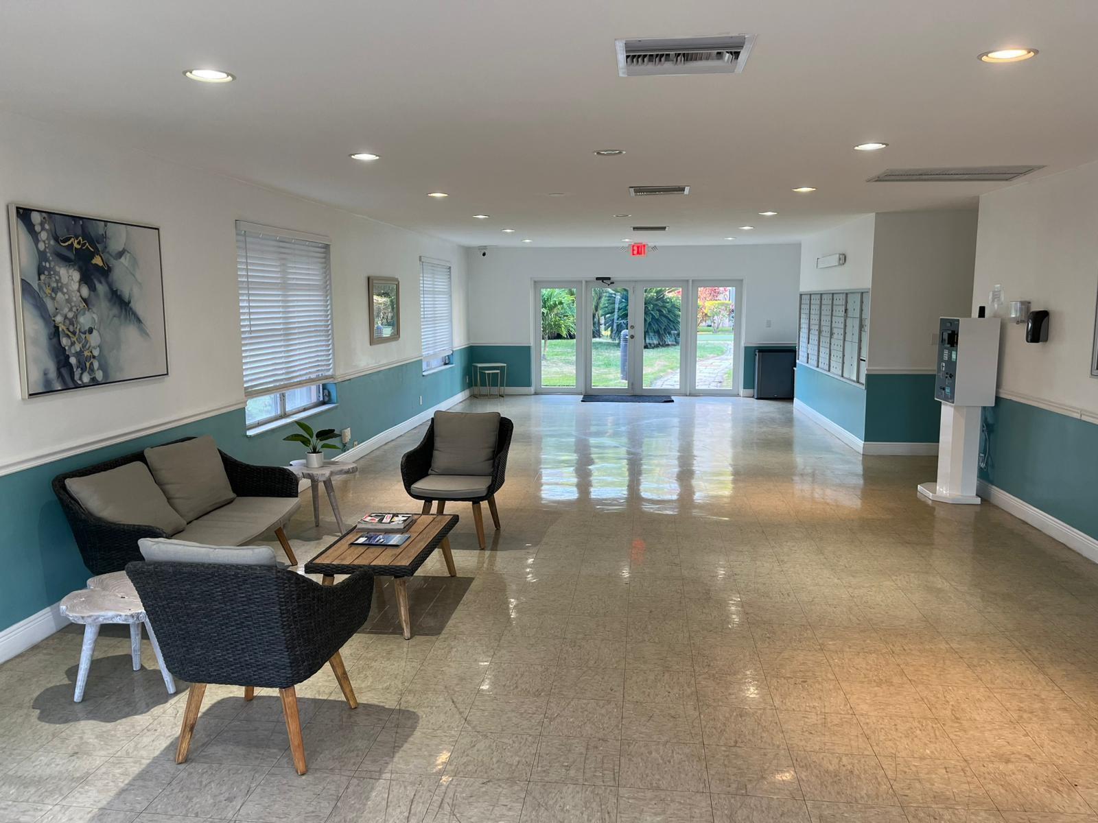 Lighthouse Point Plaza Co - Residential Lease