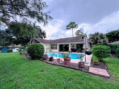 Tiny photo for 569 DOLLARSPOT Court, Wellington, FL 33414 (MLS # B26070660)