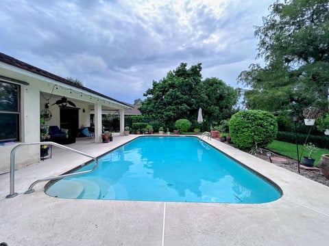 Tiny photo for 569 DOLLARSPOT Court, Wellington, FL 33414 (MLS # B26070660)