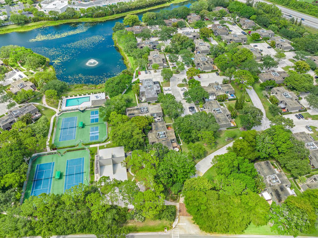 Photo of 506 5th Terrace, Palm Beach Gardens, FL 33418 (MLS # R11164825)