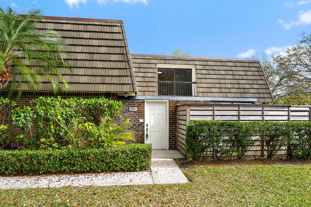 Photo of 506 5th Terrace, Palm Beach Gardens, FL 33418 (MLS # R11164825)