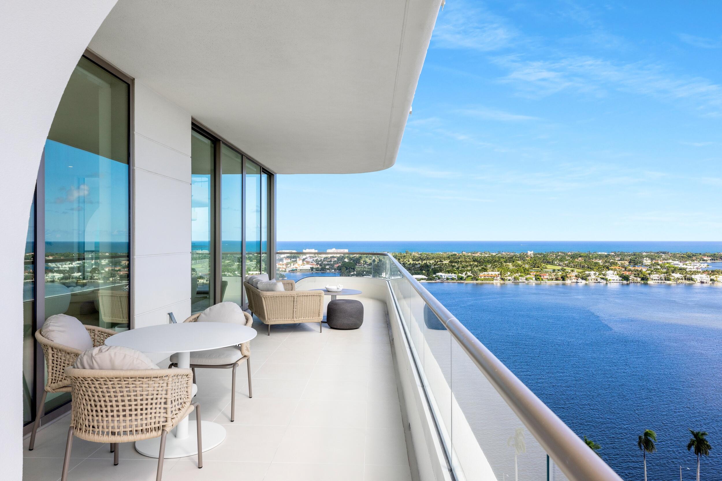 La Clara - Residential