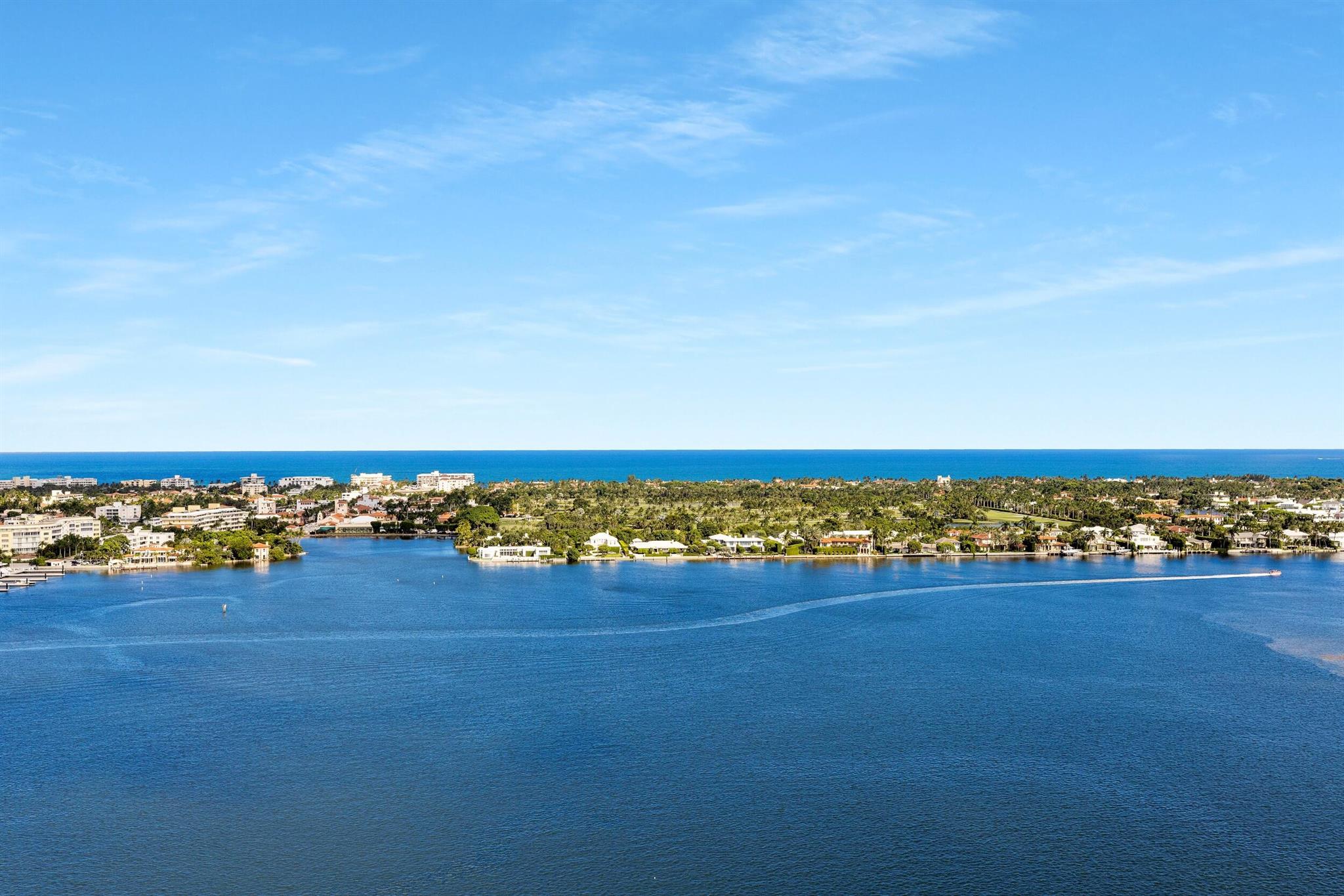 La Clara - Residential