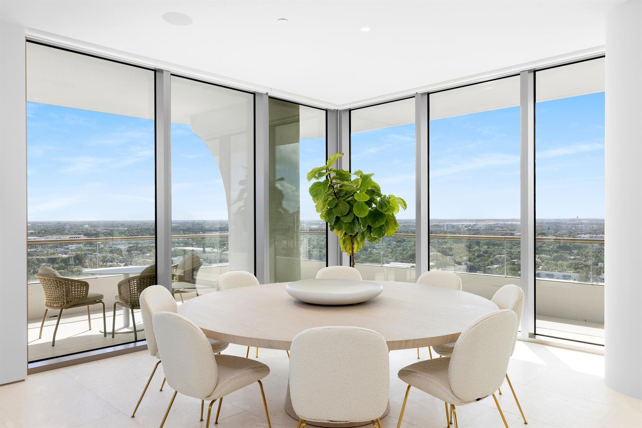 La Clara - Residential