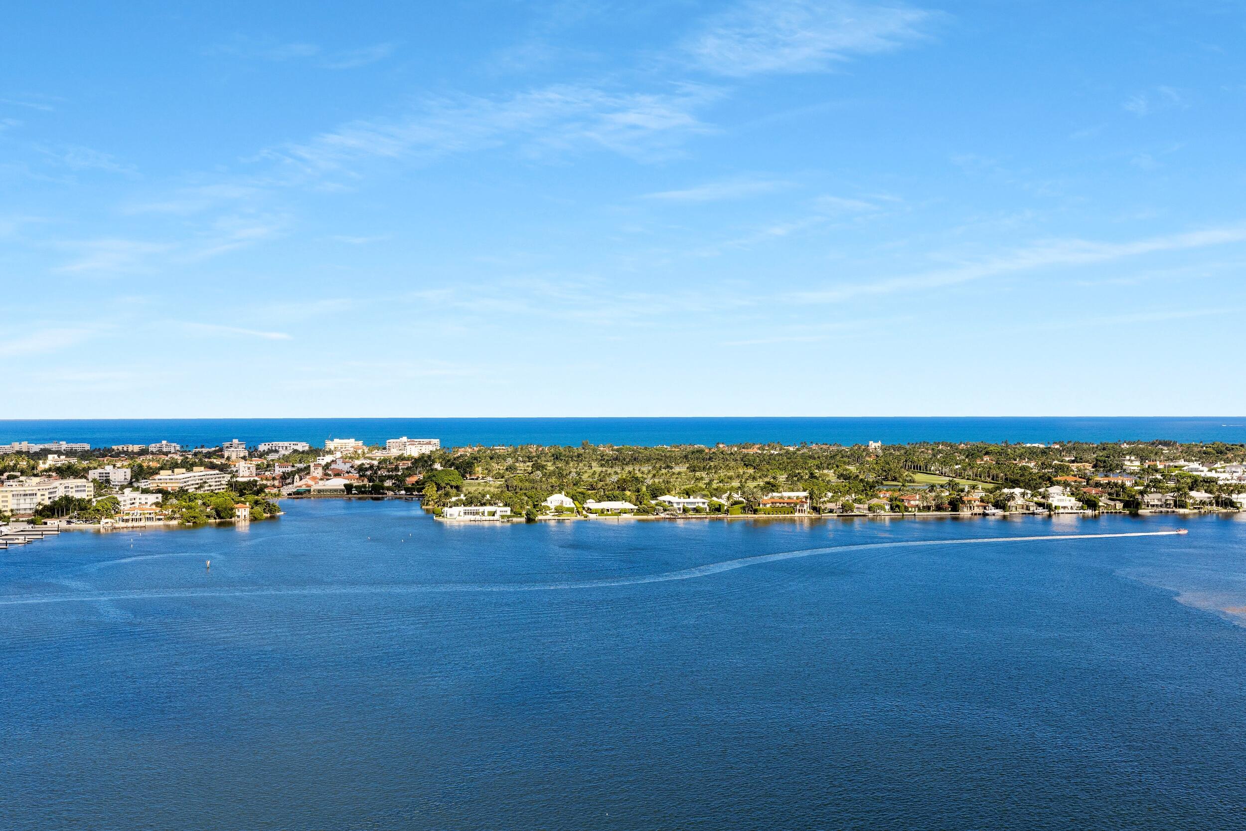 La Clara - Residential