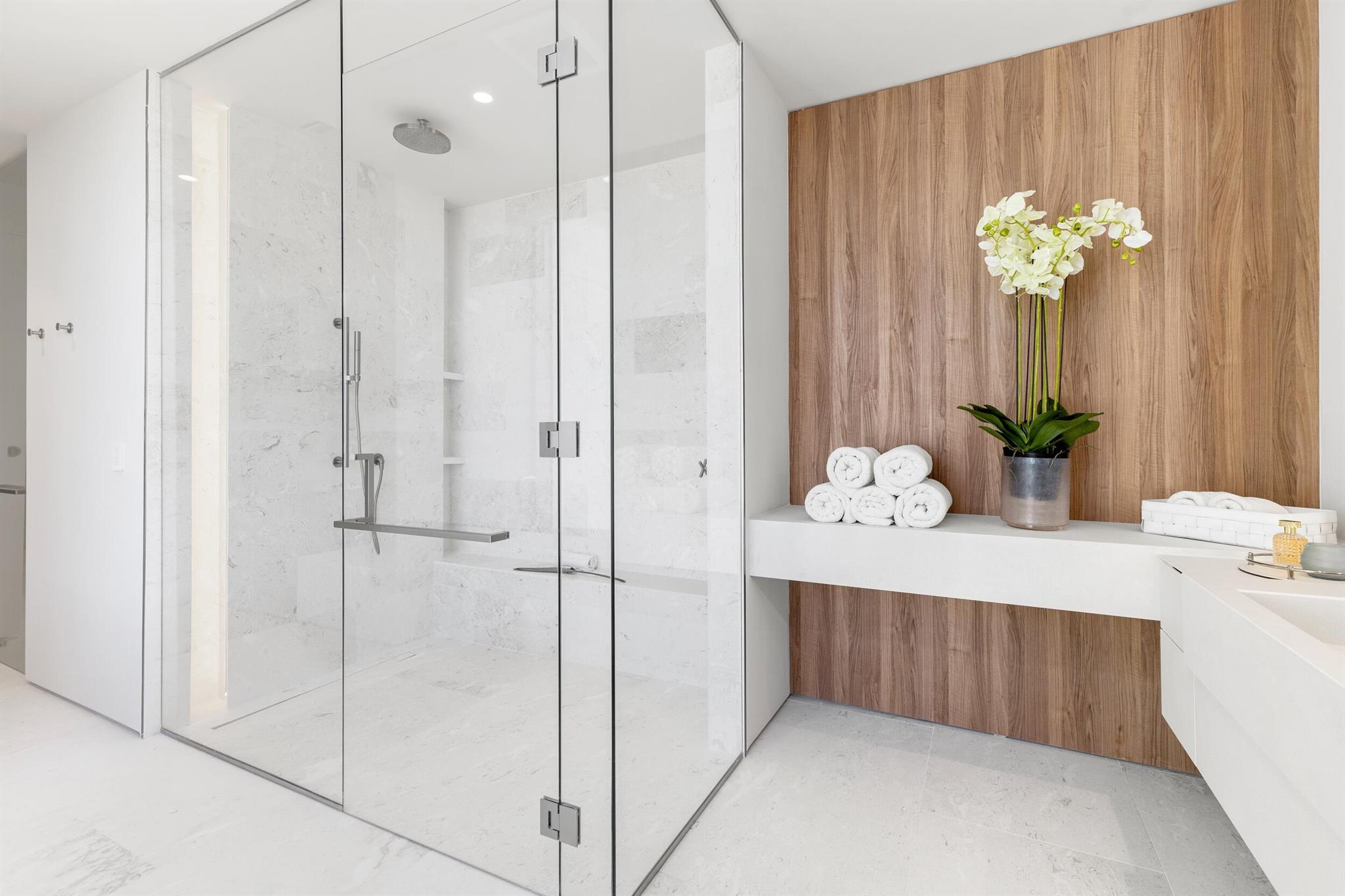 La Clara - Residential