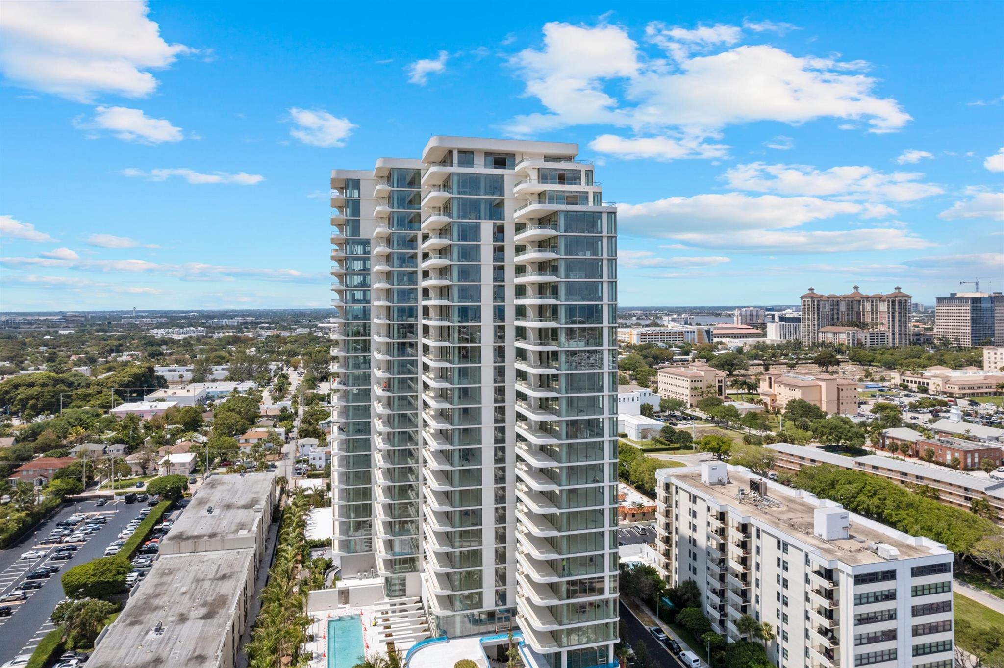 La Clara - Residential