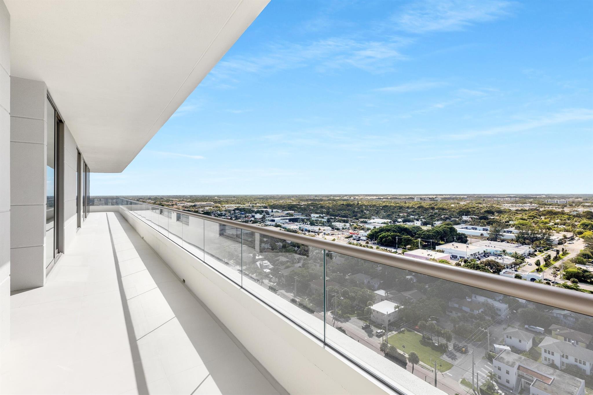 La Clara - Residential