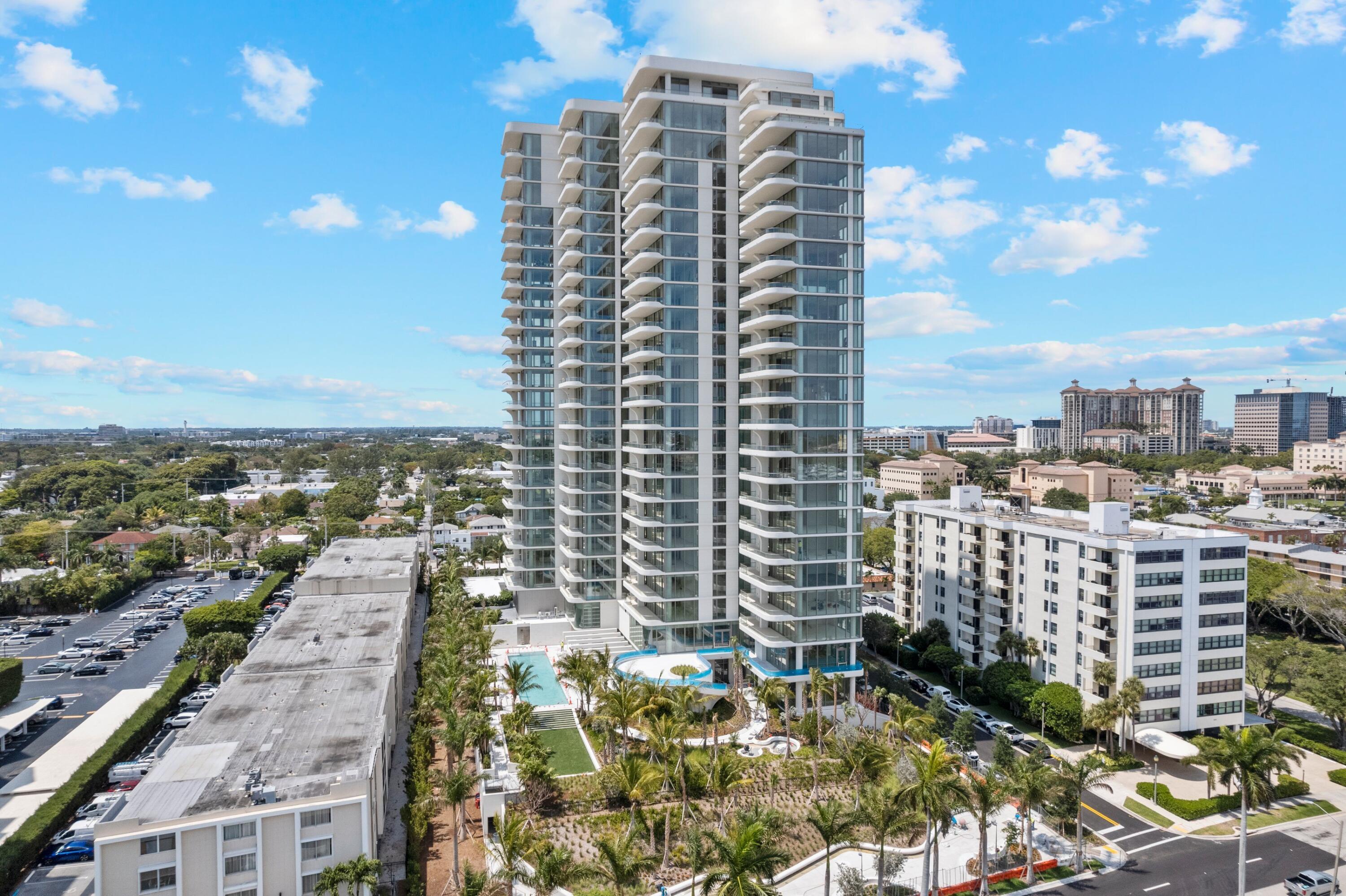 La Clara - Residential