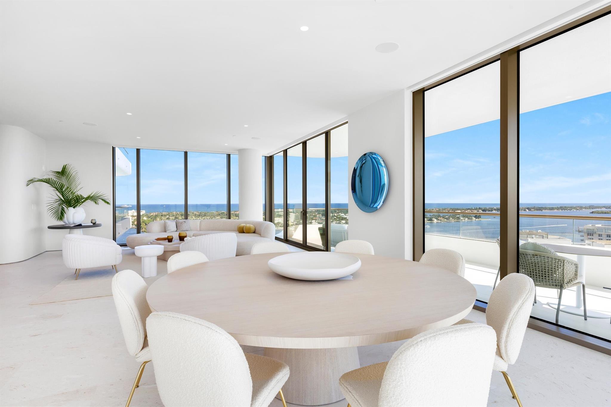 La Clara - Residential