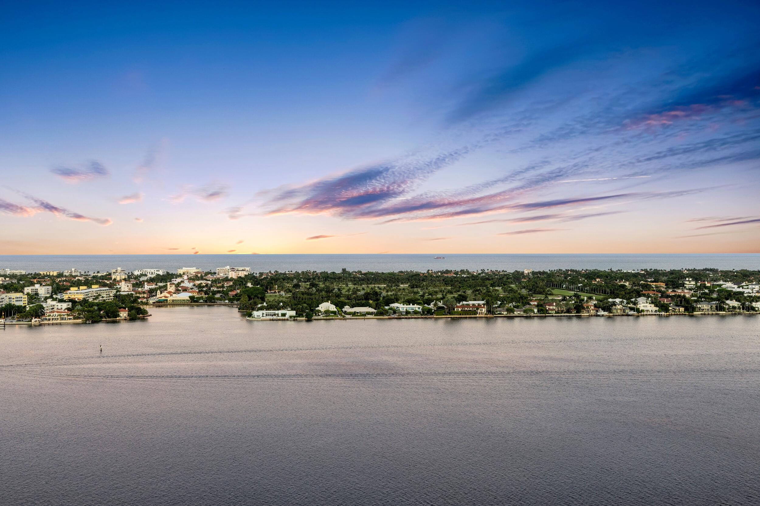 La Clara - Residential