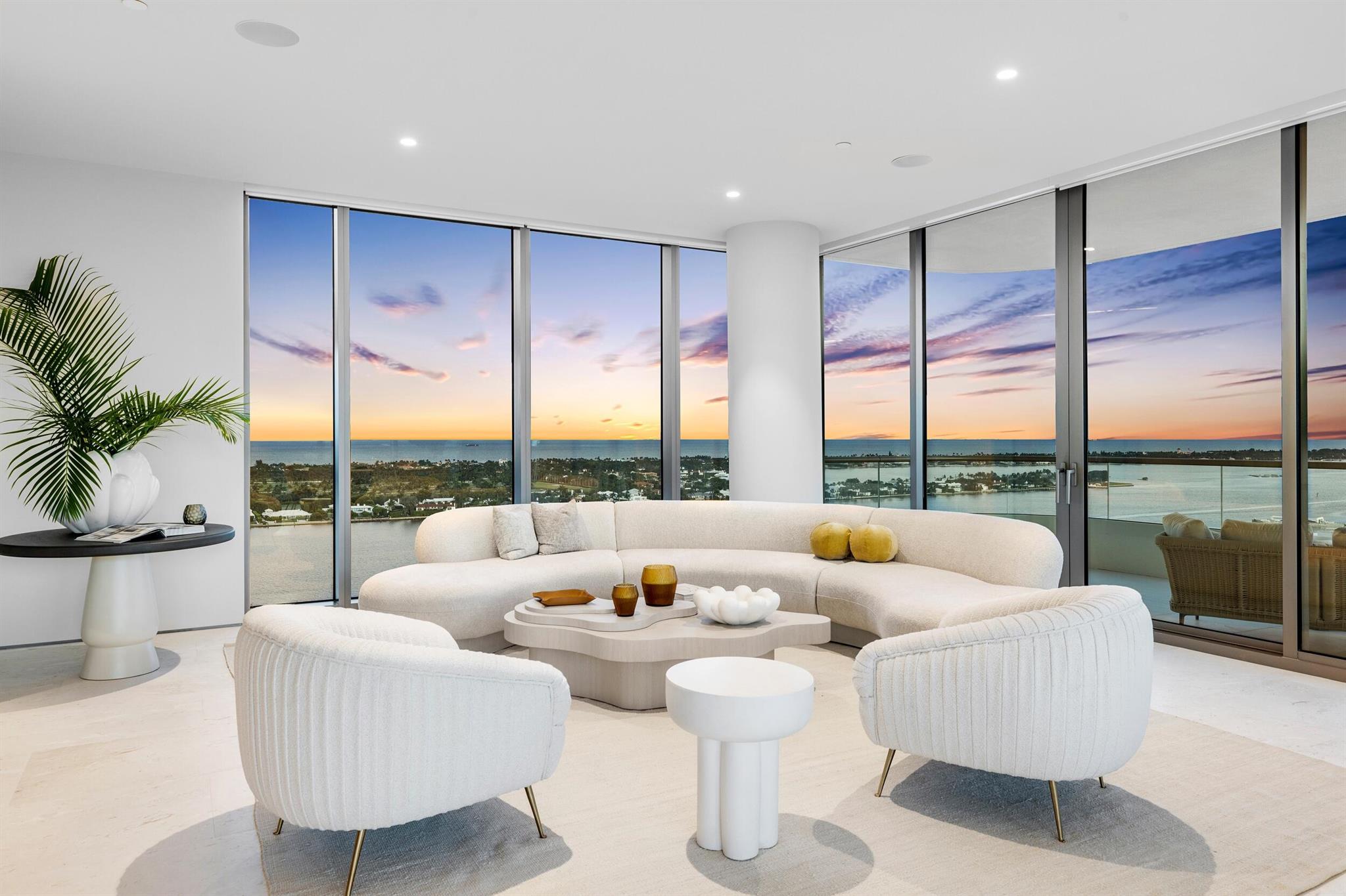 La Clara - Residential