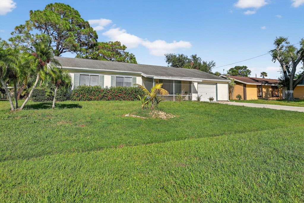 Photo of 2231 SE Shelter Drive, Port St Lucie, FL 34952 (MLS # R11116751)
