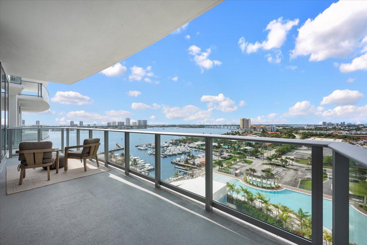 220 Lake Shore Drive 1207