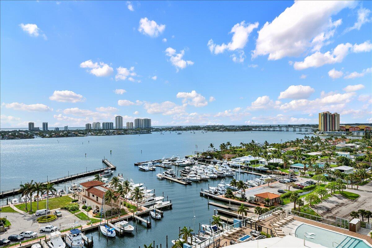 NAUTILUS 220 CONDOMINIUM - Residential