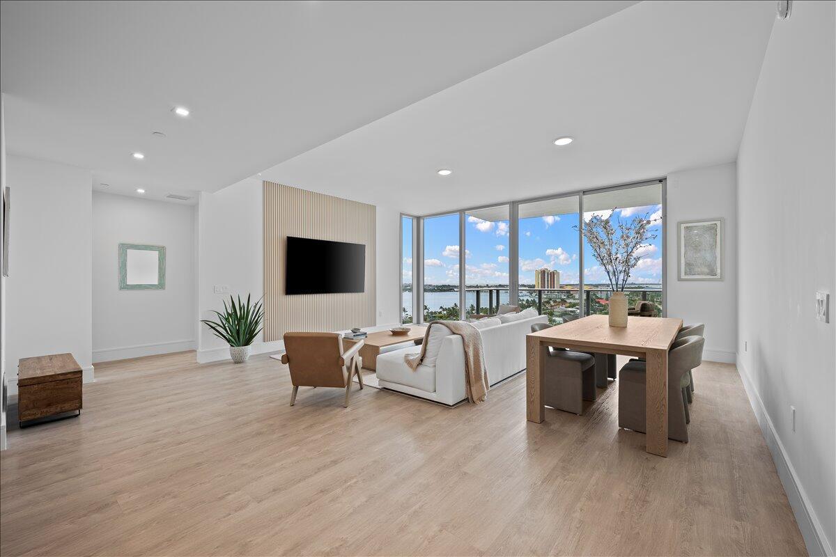 220 Lake Shore Drive 1207