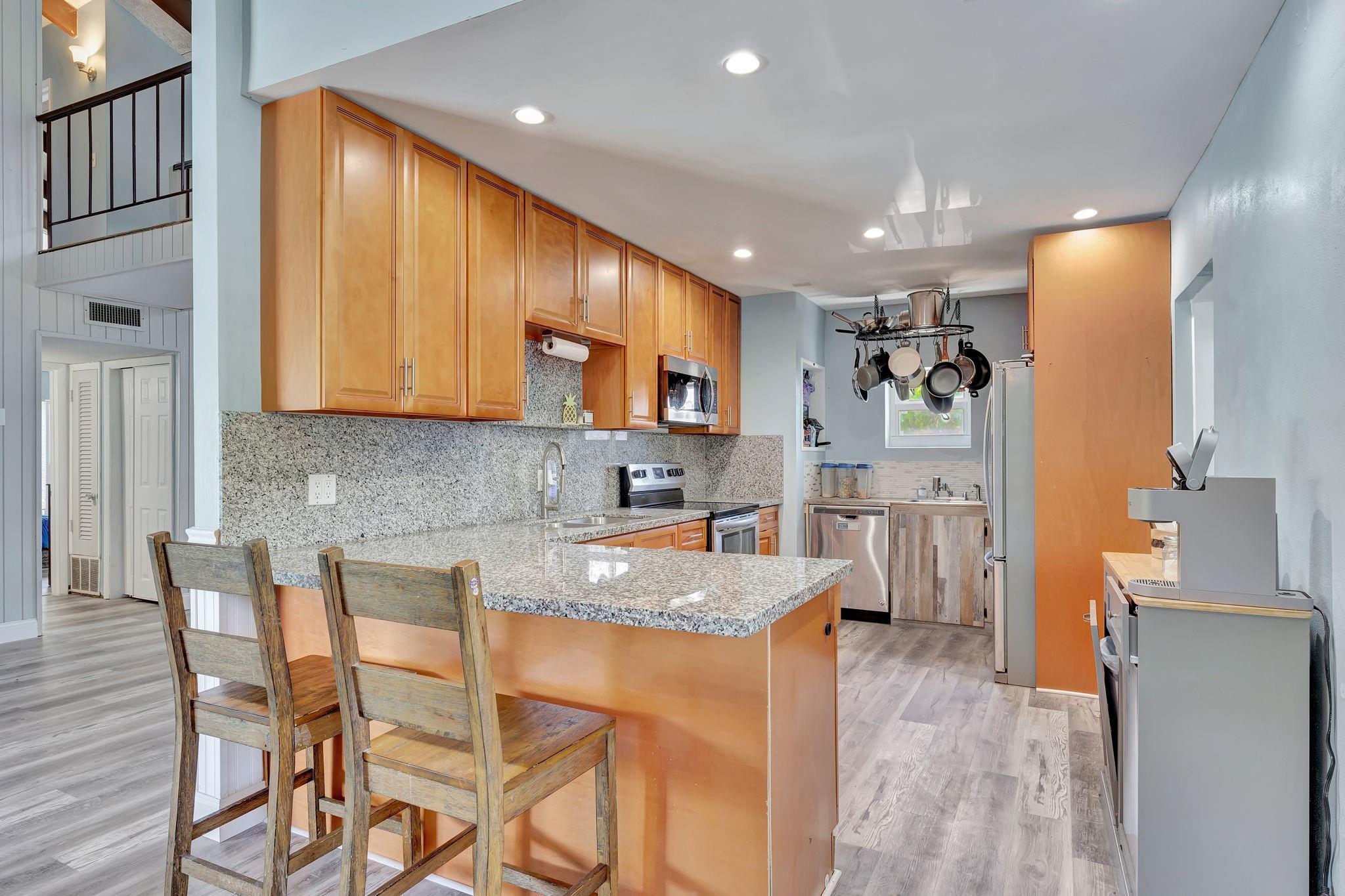 LAUDERDALE LAKES WEST GATE - Residential