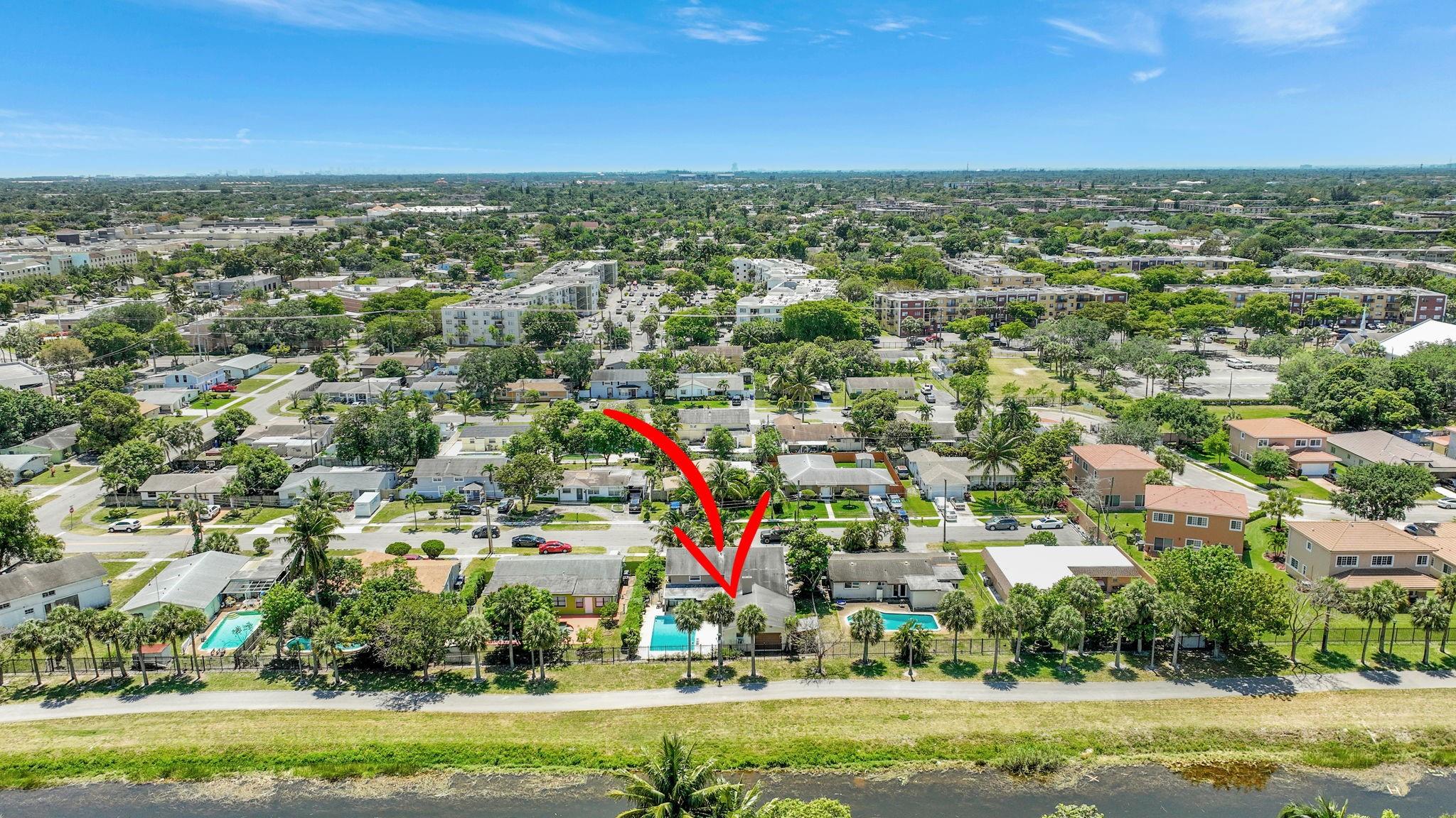 LAUDERDALE LAKES WEST GATE - Residential