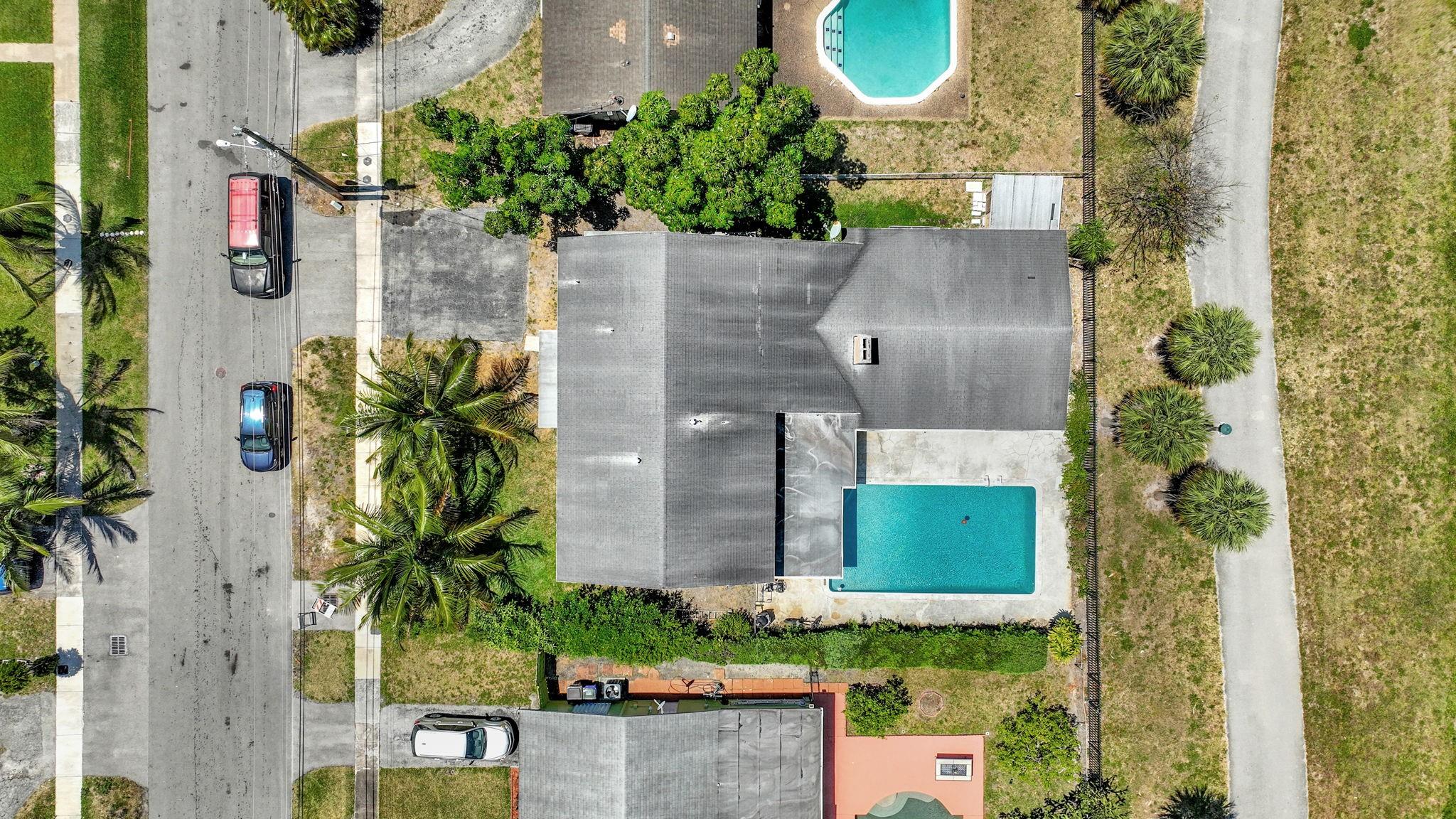 LAUDERDALE LAKES WEST GATE - Residential